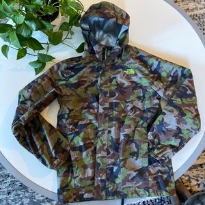 BOYS **NORTHFACE camouflage windbreaker *size 18/20 XL